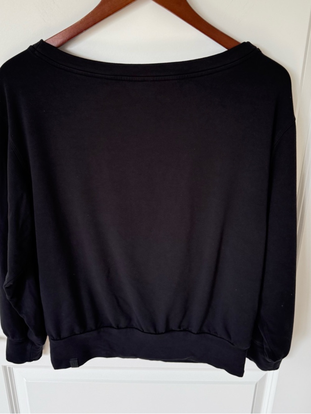 Lululemon Pleated Modal Fleece Pullover Size 6 - Picture 4 of 4